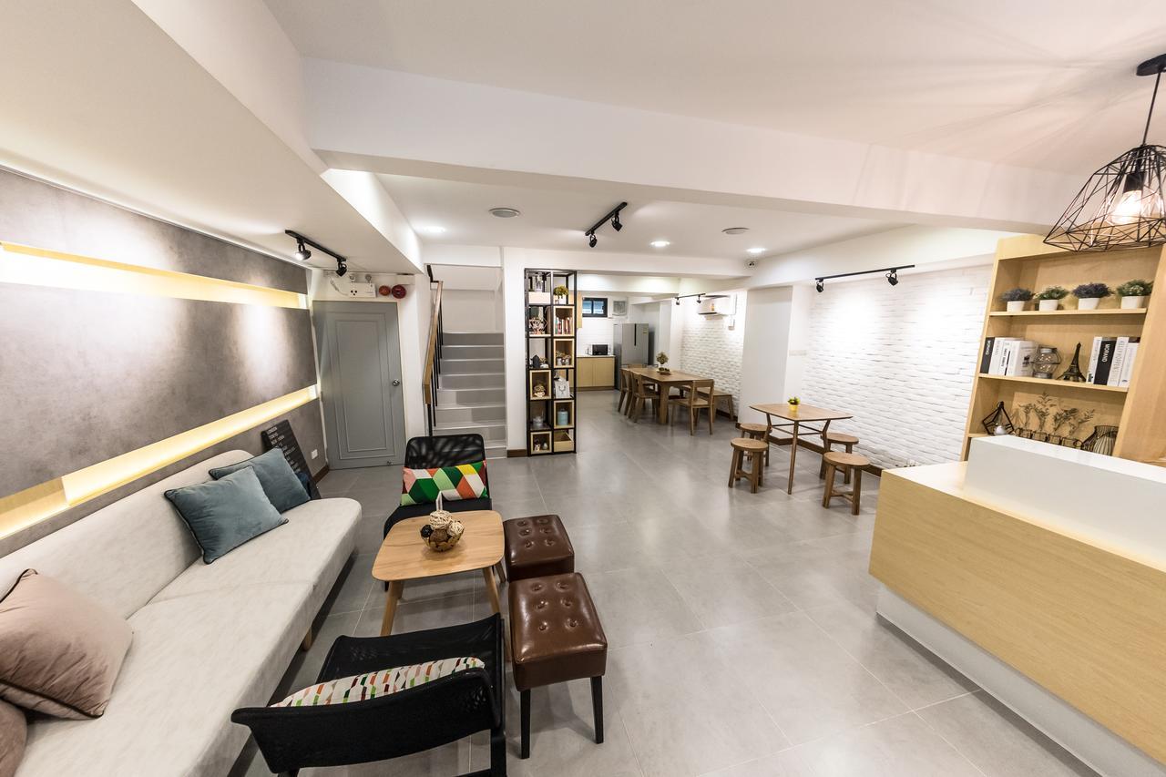 Naratel Hostel Bangkok Exterior photo