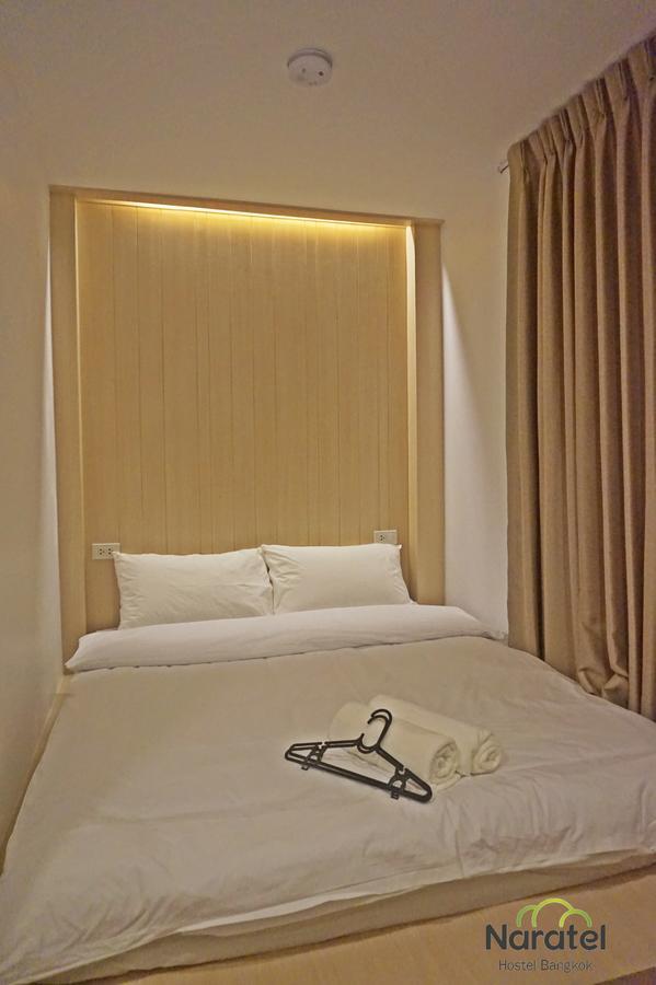 Naratel Hostel Bangkok Exterior photo