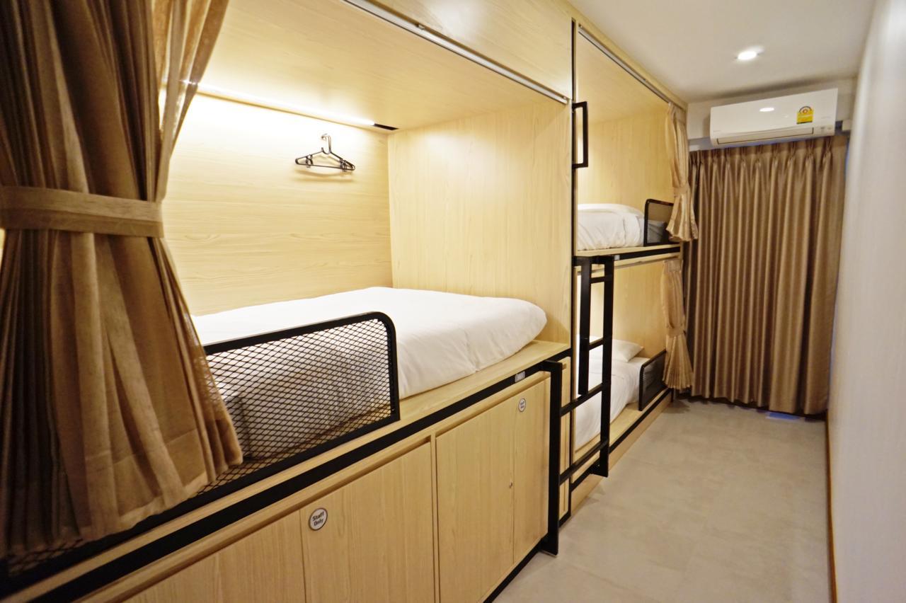 Naratel Hostel Bangkok Exterior photo